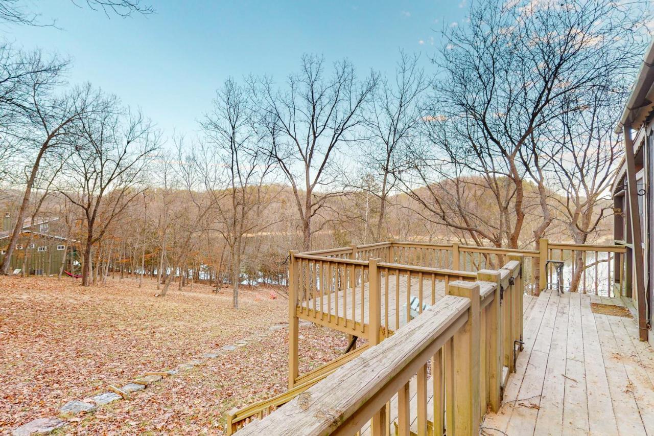 Lone Star Lake House 尤里卡斯普林斯 外观 照片